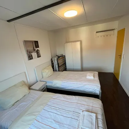 Geraeumige 2-zimmer Monteurunterkunft Mit Garten Und Ueberdachter Terrasse Apartment